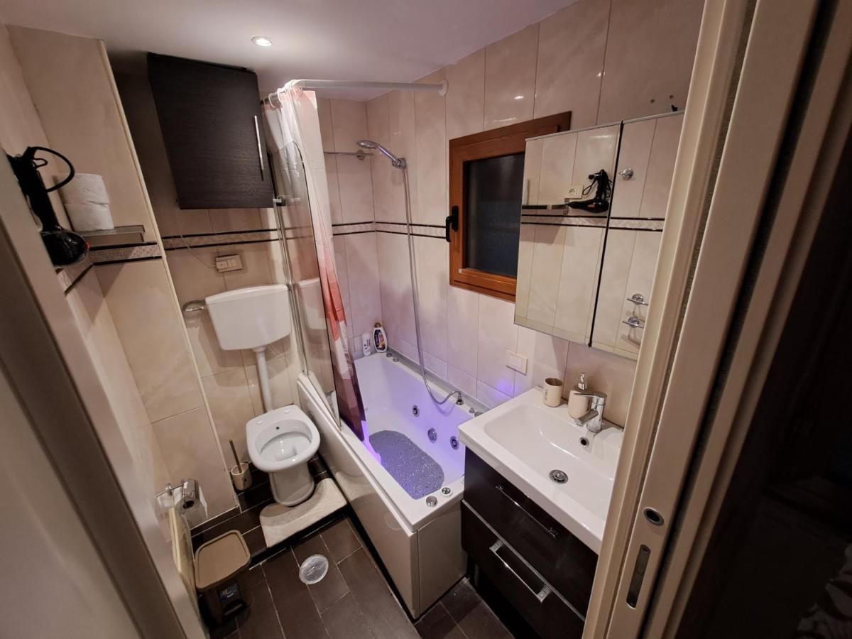 Aircraft Services Guest house